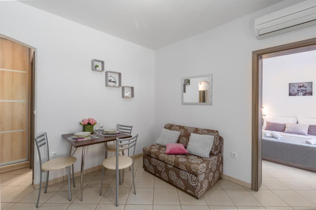 Studio Apartments Pinia-Marina Porec Exterior photo